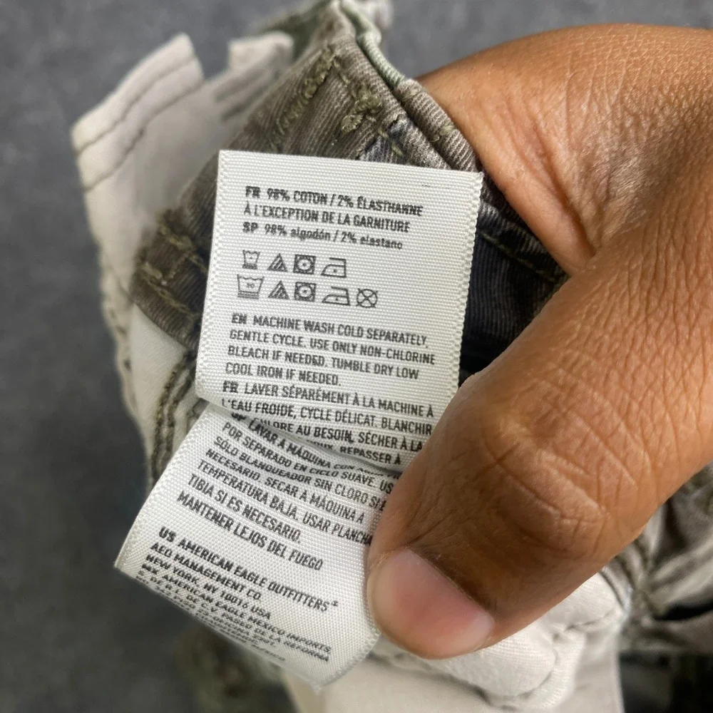 American Eagle Mens Next Level Flex Camo Cargo Shorts Green Brown Size 28
